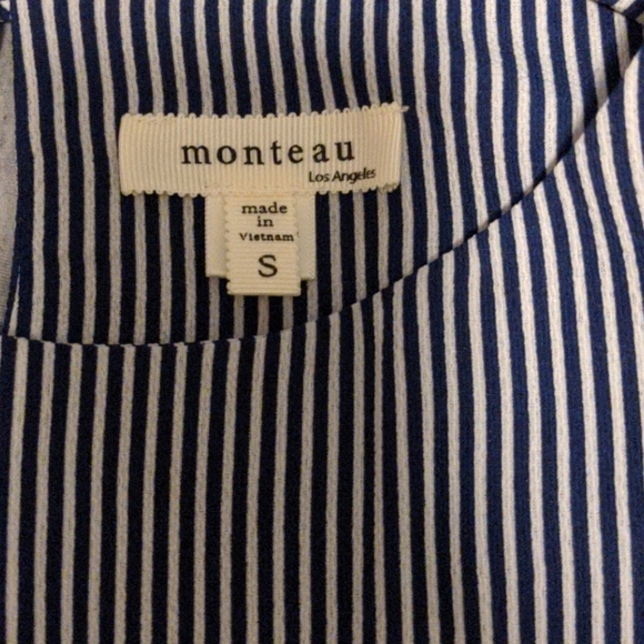 Monteau Ruffle Sleeve Top - Picture 3 of 5